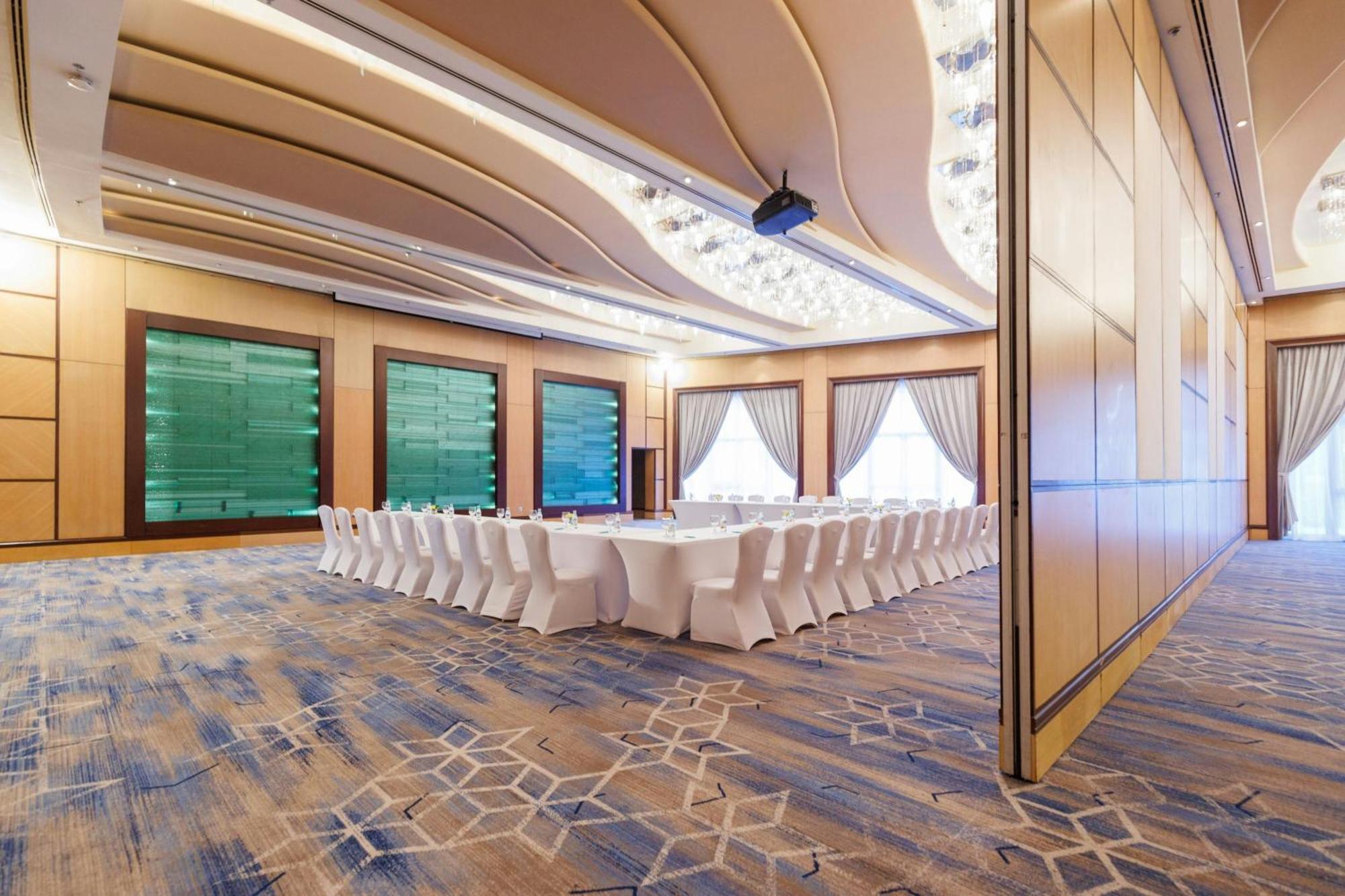 Le Royal Meridien Hotel 5*